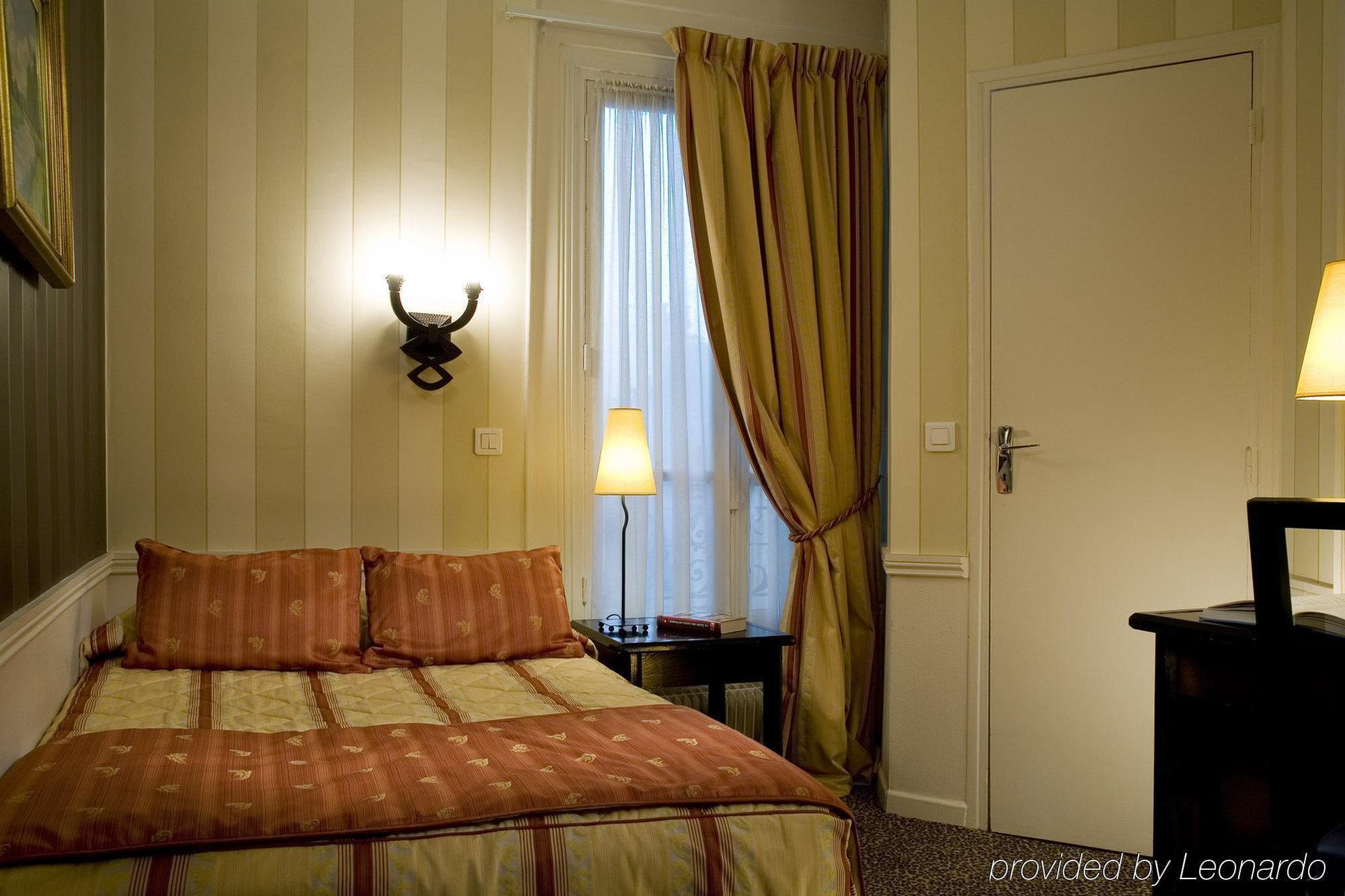 Hotel Avama Prony 파리 객실 사진